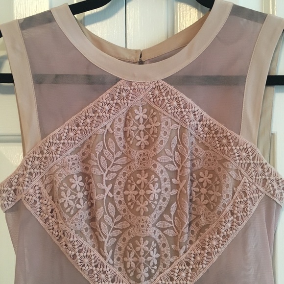 ✨SALE✨BCBG LAVENDER JORDYN DRESS - Picture 5 of 7